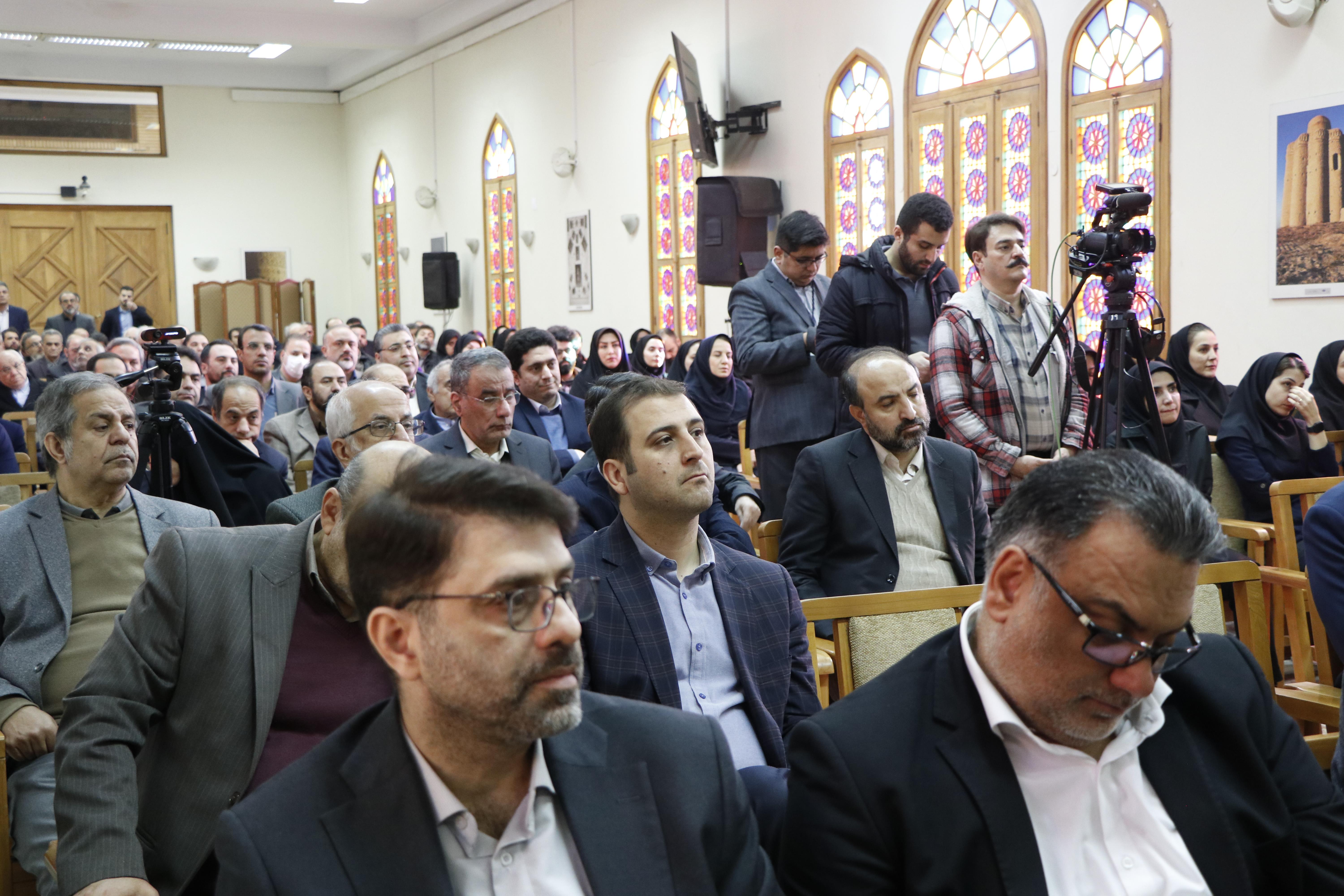 تکریم و معارفه