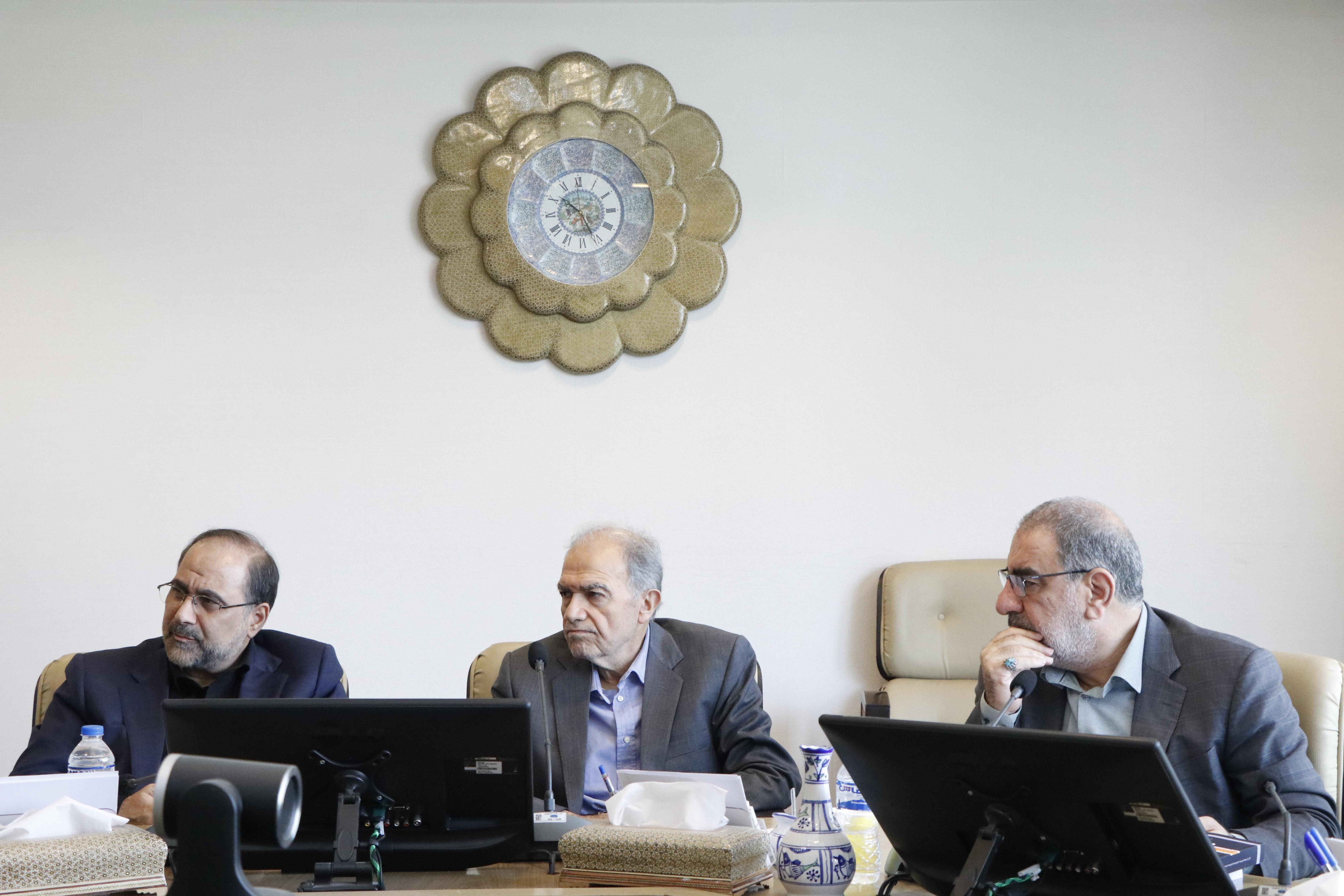 بین الملل 30