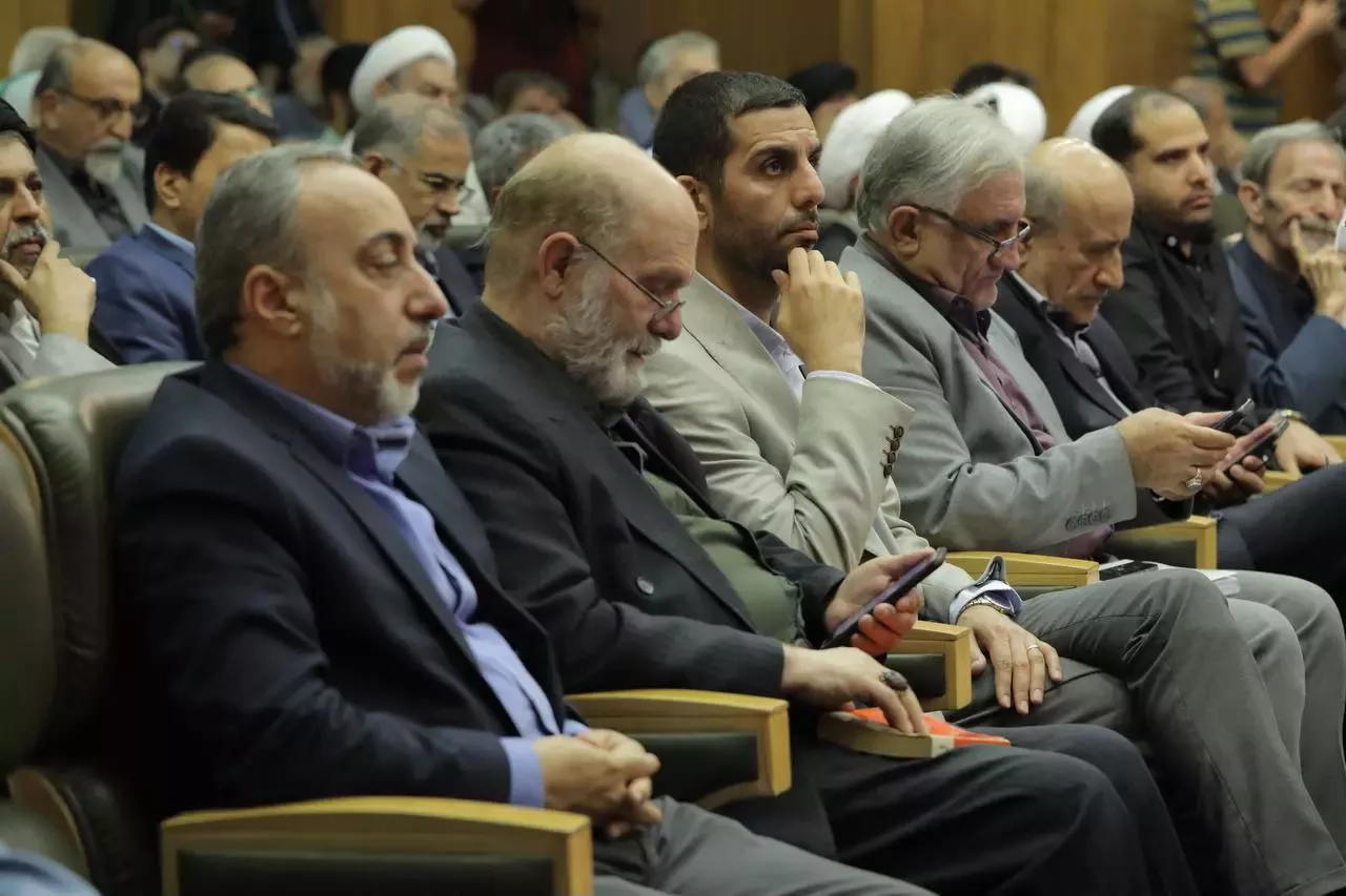 آیین رونمایی 10