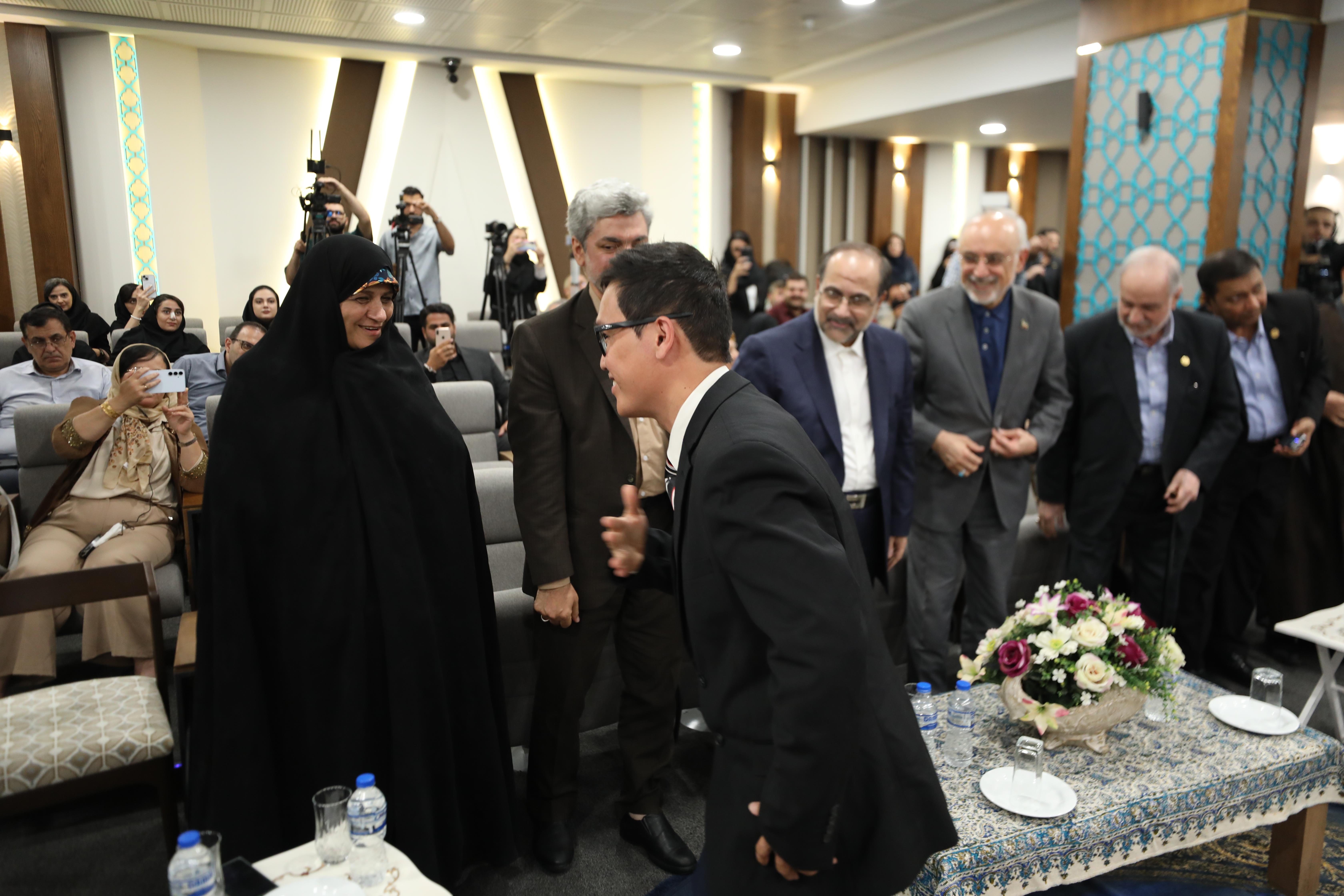 جایزه مصطفی 34