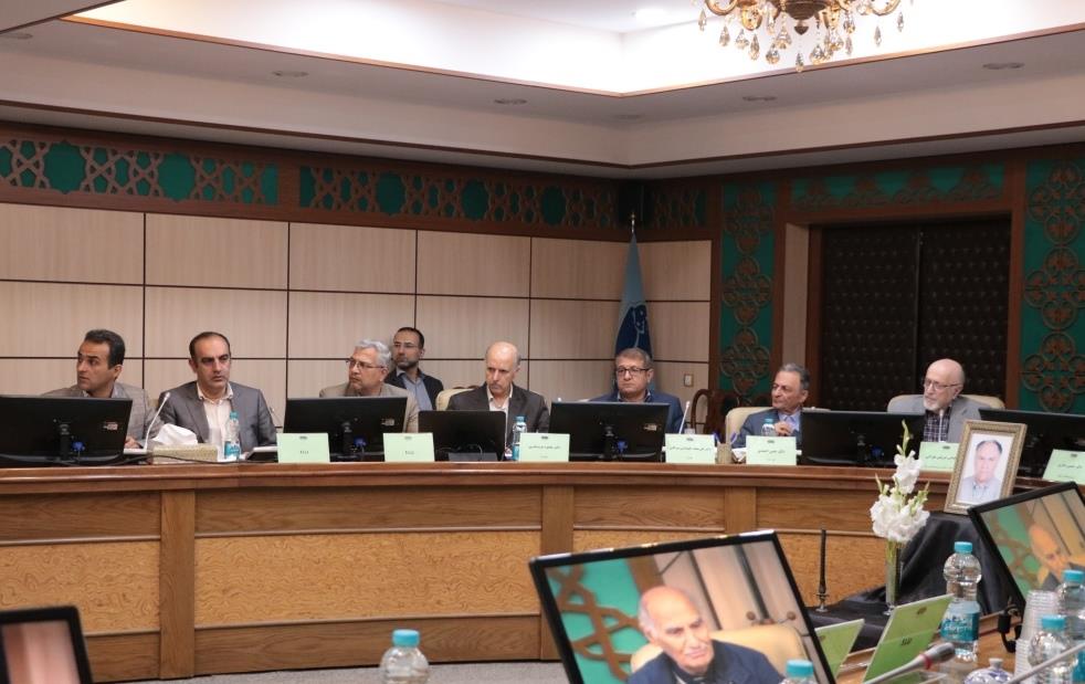 Lecture Meeting on Land Destruction in Iran and Its Control Strategy