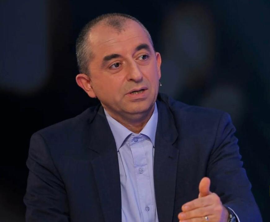 Prof. Mehdi Zare Receives Science Promotion Award