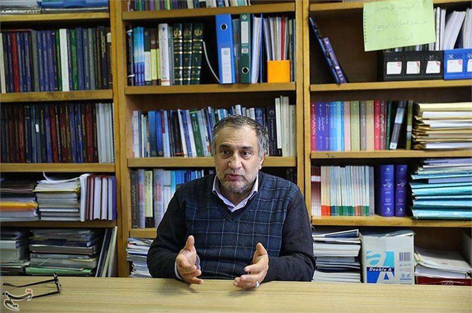 فراهم کردن بستر مناسب بازگشت نخبگان و استفاده از تجربیات جهانی‌شان باید در اولویت قرار گیرد