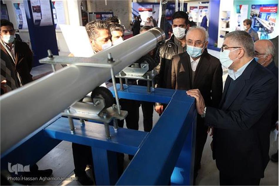 بازدید دکتر علی اکبر صالحی از نمایشگاه دستاوردها و توانمندی‌های جهاد دانشگاهی