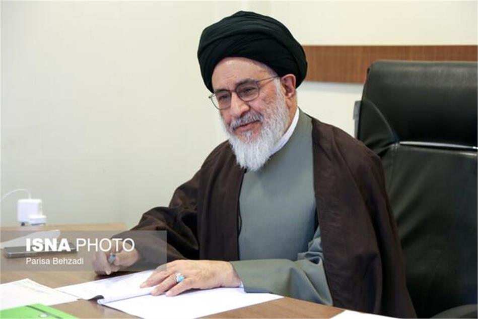 علم نه مسلمان است و نه کافر!