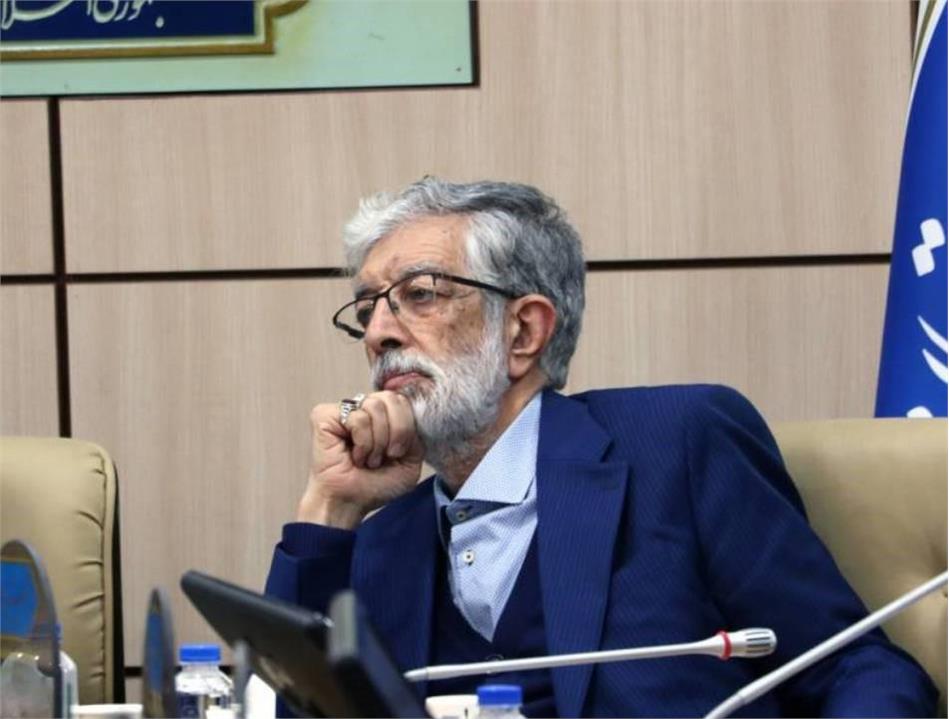 رئیس فرهنگستان زبان و ادب فارسی: هویت ملی از طریق زبان فارسی حفظ می‌شود