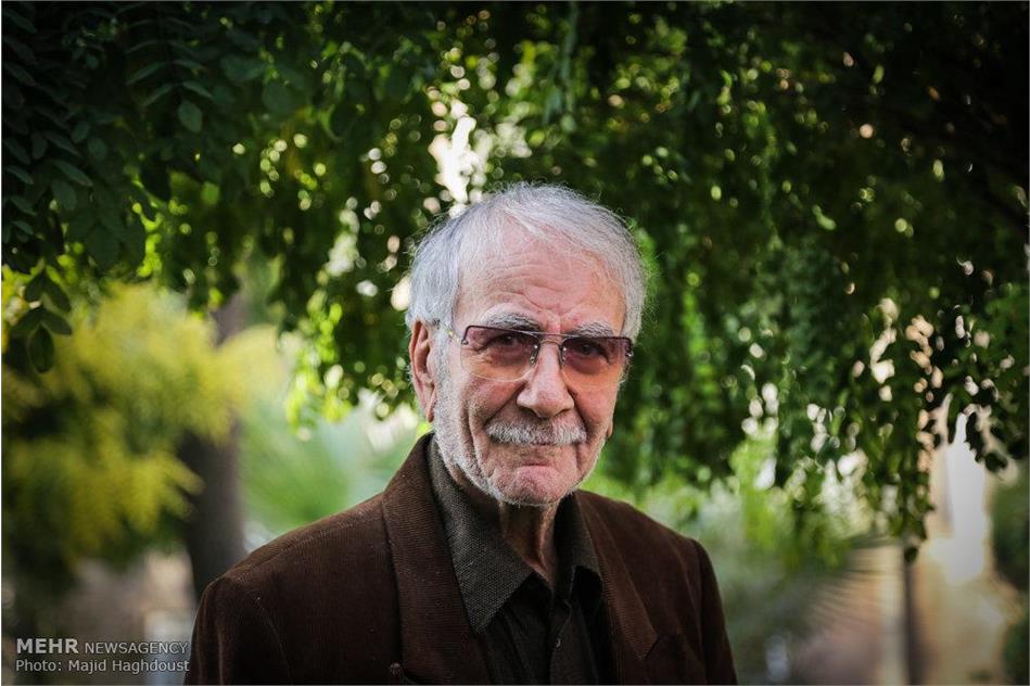 امام علی(ع) ثمره گرانقدر درخت نبوت است / همه آفرینش در وجود آن حضرت جمع آمده است