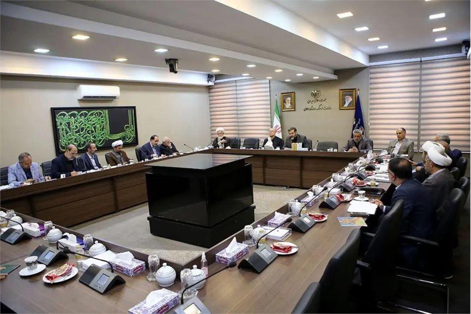 حضور آقایان دکتر اعوانی و دکتر جعفریان در نشست هیأت امنای بنیاد بوعلی سینا