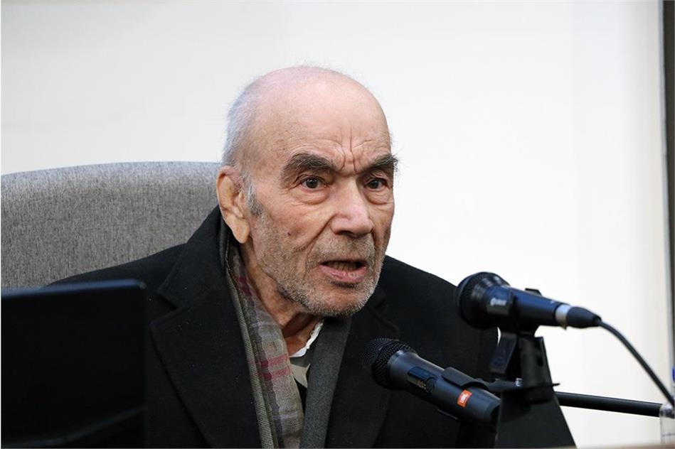 دکتر داوری اردکانی: اهل دانش، فرزندان یک خانواده‌اند