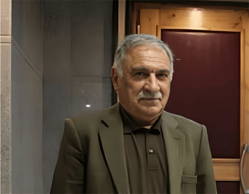 اهدای جایزه ترویج علم به دکتر حسین معماریان