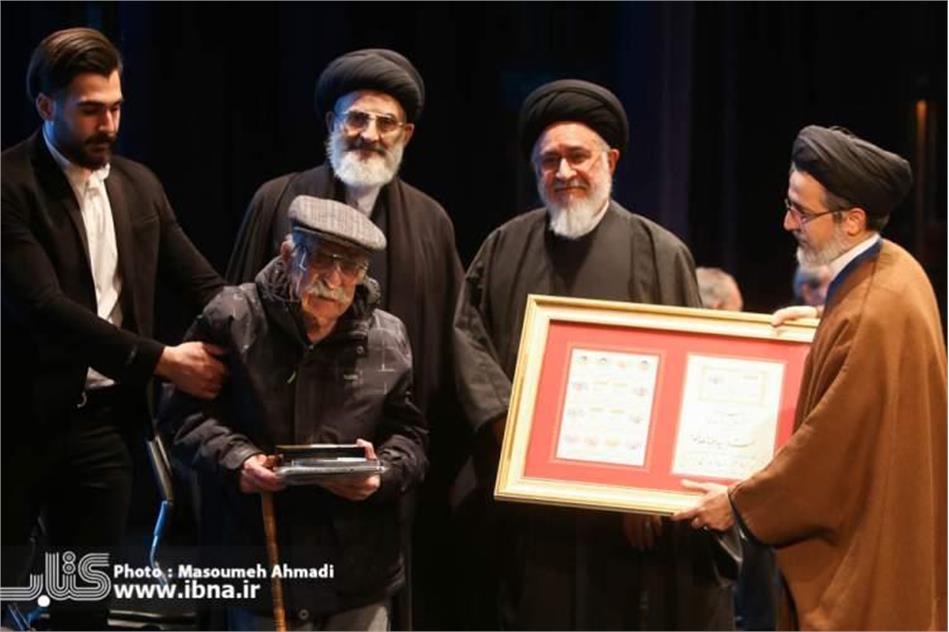 نکوداشت 12 چهره نامدار حوزه فقه و ادب و فرهنگ در تالار وحدت