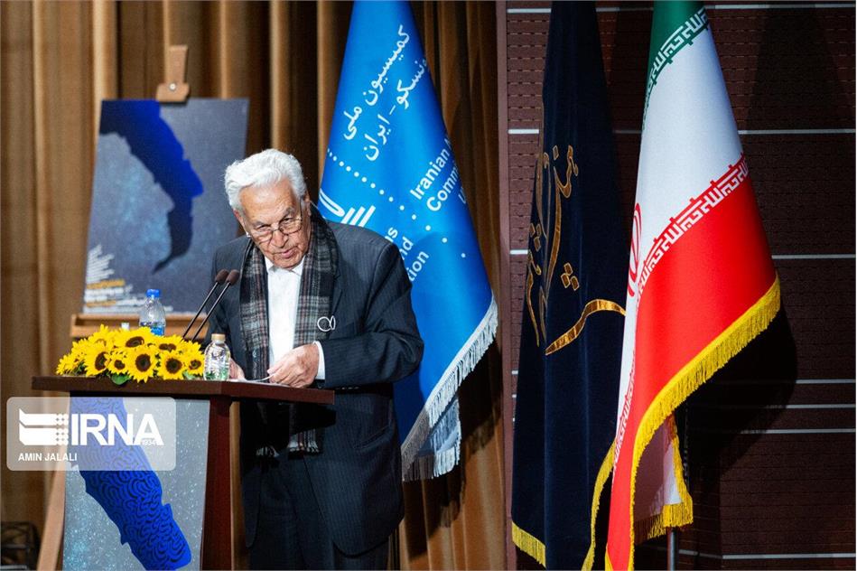 جوانان را آنقدر آزرده کرده‌ایم که همه می‌خواهند فرار کنند! چرا؟