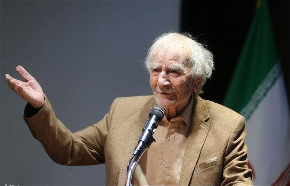 فلسفه منافاتی با فقه ندارد؛ اطلاعات موبایلی را اندیشه تعبیر نکنیم