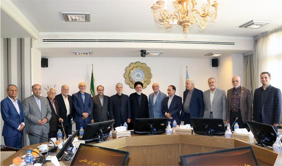 آمادگی فرهنگستان علوم برای همکاری با وزارت علوم/ چالش‌های کشور از مسیر علم و فناوری رفع می‌شود